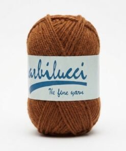 Lana para tejer color café marca Garbilucci 1 oz
